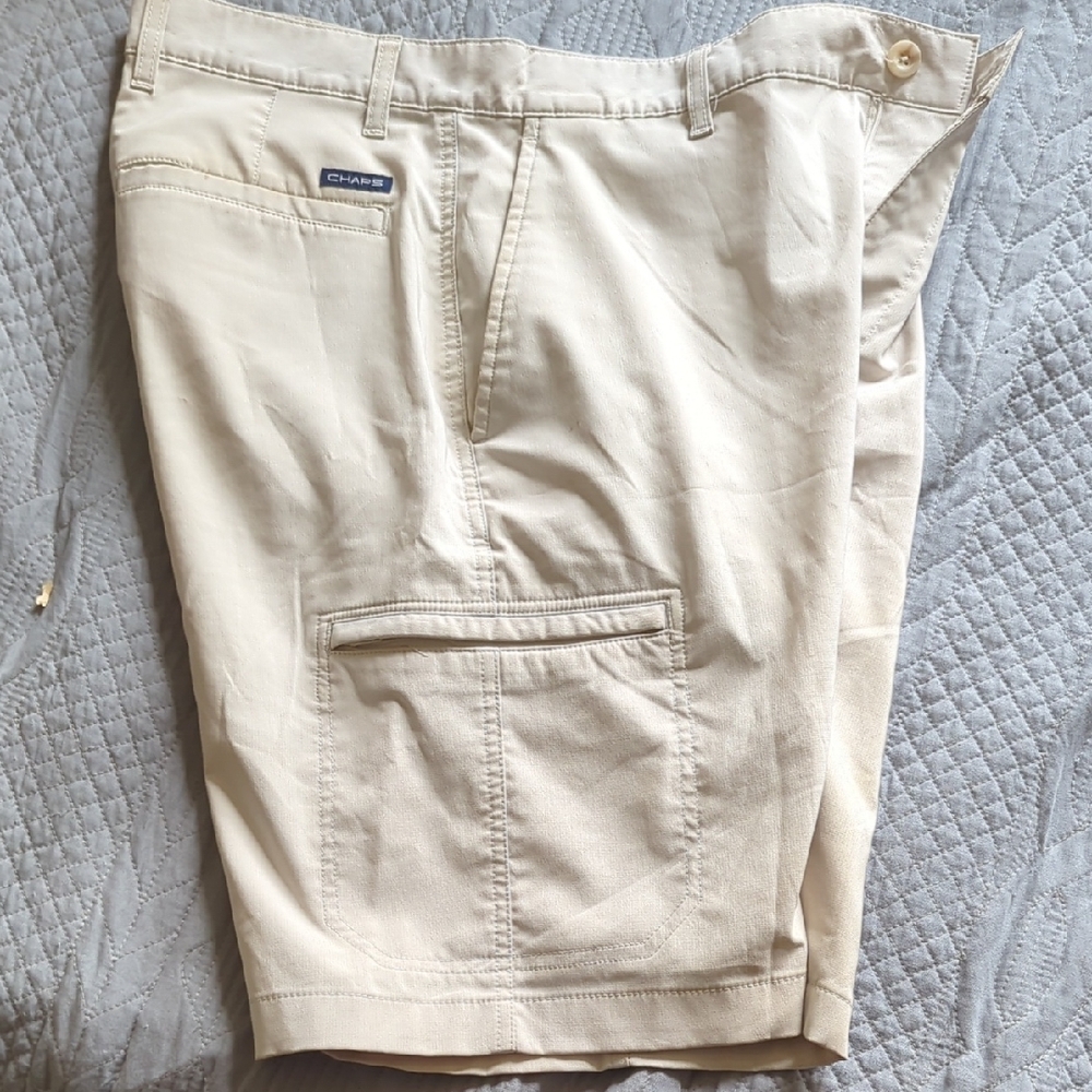 Chaps Cream Cargo Shorts with Relaxed Fit